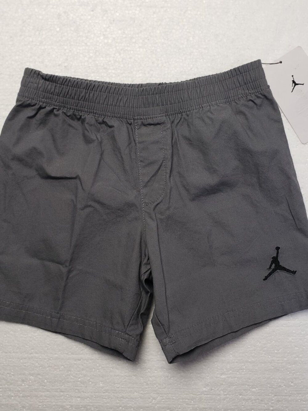 Jordan Boys Jumpman Shorts in Smoke Grey size 4T NWT